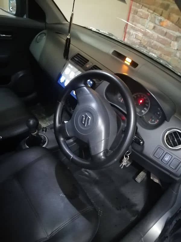 Suzuki Swift 2010 5