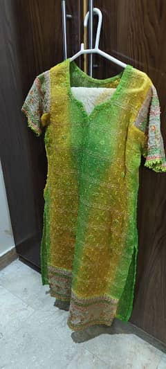 mehndi net half sleeves outfit