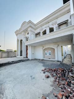 Your Dream Grey Structure 1 Kanal House Is Available In Royal Palm City