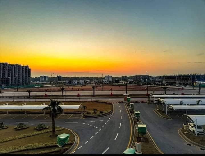 SEMI DEVELOP 8 MARLA PLOT AVAILABLE ON DOWN PAYMENT 1