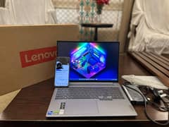 Lenovo IdeaPad Pro 5 16IRH8 RTX 4050