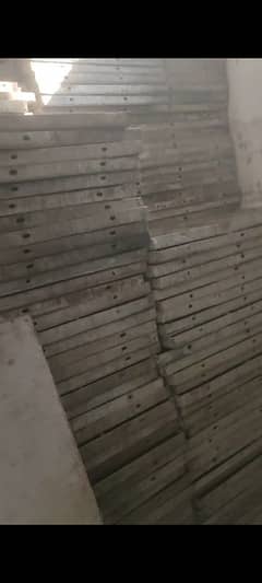shuttering plates