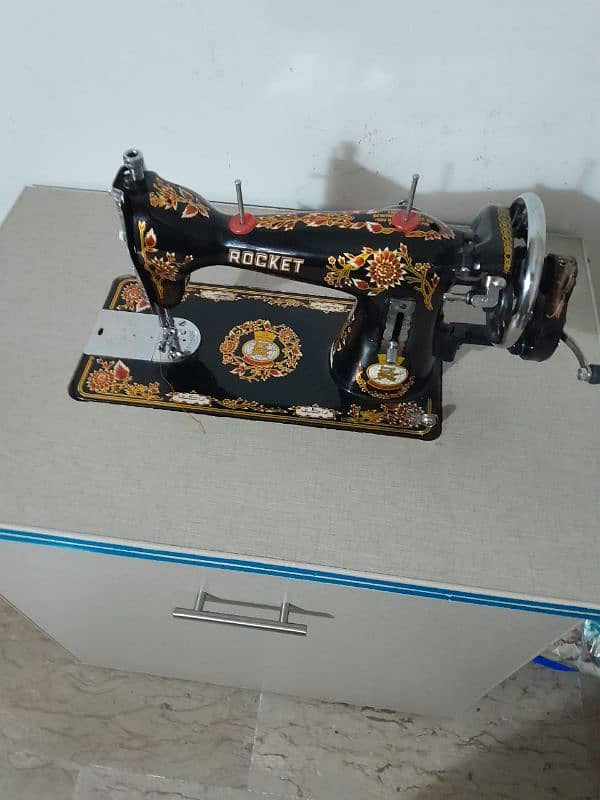 2 month use machine motor ky sath with table 1