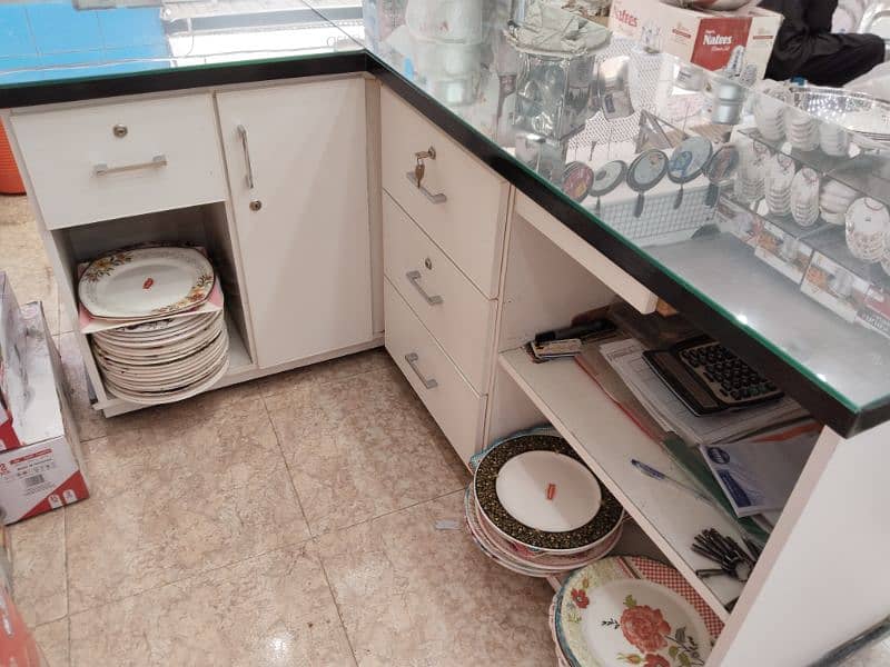 L Shape Counter 3