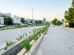 Beautiful Location 1 Kanal Corner Level Plot Is Available For Sale In Police Foundation Block B