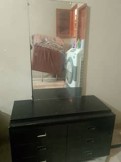 Black Dressing table