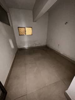 Office For Rent On Ground Floor 1000Sq. Ft 4 Rooms 1Lounge 1Kitchen 1washroom