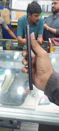 samsung s22ultra 12.512 GB black colour PTA approved