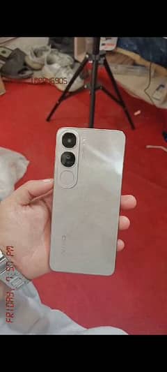 vivo y200 all okay box charger availabe 10 month warranty no ingle iss