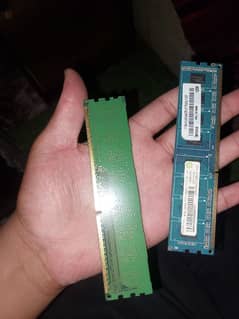 4 gb's (2) rams you can also get one