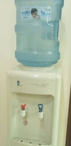 Water dispenser good condition