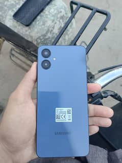 I m selling samsung galaxy A6 pta approved 5000mah battery 4/64