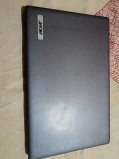 Acer laptop neat condition original charger available