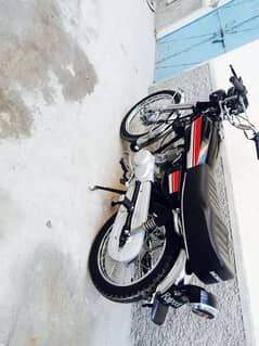 Honda bike 125cc 03289725287urgent for sale model 2003