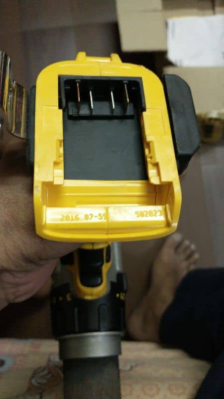 Black & Dagger drill machine worth 150 doller but you can take 16000 9