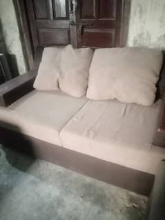 urgent Sale beautiful sofa set