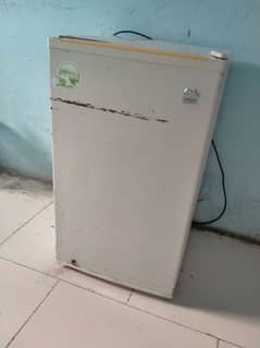 Room Fride Mint Condition . . . !