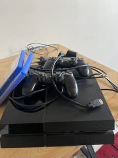 Ps4 playstation 4 500gb mint Condition. With installed games