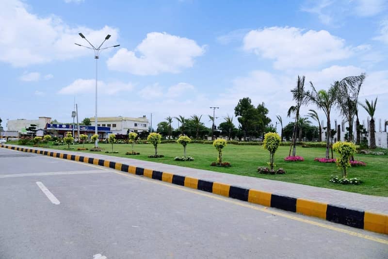 F. 17 MPCHS SIZE 50*90 PLOT FOR SALE ON MINIUMUM PRICE GOOD LOCATION FIRST COME FIRST AVAIL 0