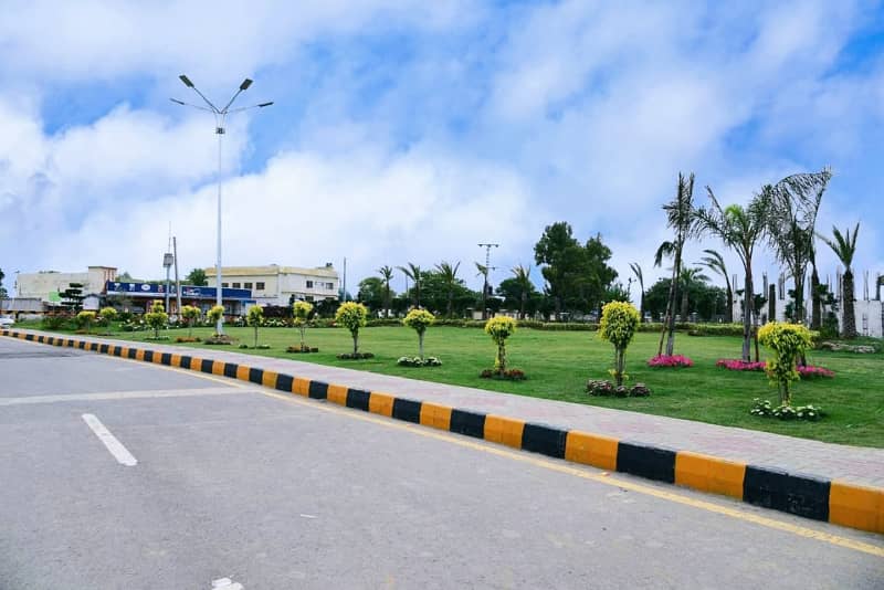 F. 17 MPCHS SIZE 50*90 PLOT FOR SALE ON MINIUMUM PRICE GOOD LOCATION FIRST COME FIRST AVAIL 3