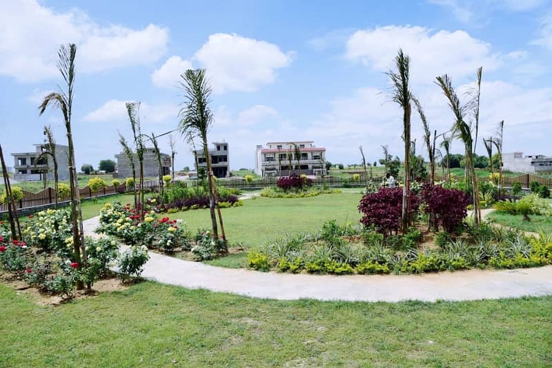 F. 17 MPCHS SIZE 50*90 PLOT FOR SALE ON MINIUMUM PRICE GOOD LOCATION FIRST COME FIRST AVAIL 4