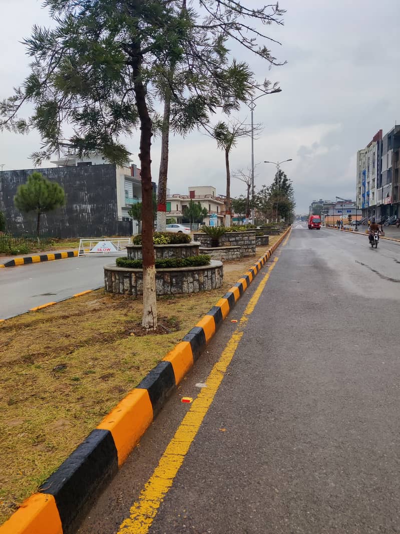 F. 17 MPCHS SIZE 50*90 PLOT FOR SALE ON MINIUMUM PRICE GOOD LOCATION FIRST COME FIRST AVAIL 9