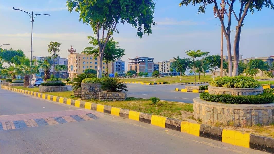 F. 17 MPCHS SIZE 50*90 PLOT FOR SALE ON MINIUMUM PRICE GOOD LOCATION FIRST COME FIRST AVAIL 10