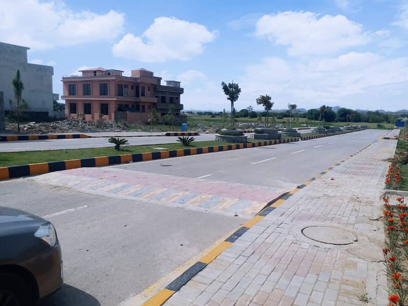 FAISAL TOWN BLOCK C 25*50 PLOT FOR SALE ON GOOD LOCATION FIRST COME FIRST AVAIL THIS BIG OPERTUINTY 0