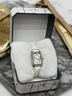 . Analogue Watch For Women,     . har city ma deliver ho jay ga,