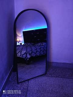 Mirror Stand