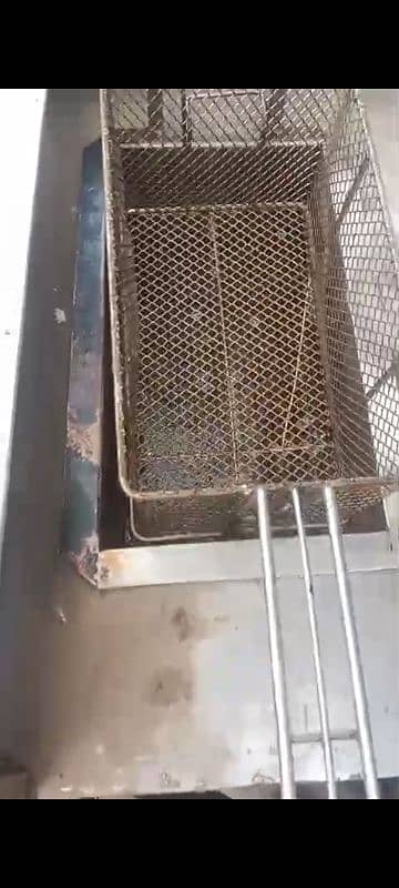 2 counters of chips complete setup no need to purchase any thing 6