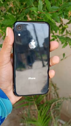 IPHONE XR / 10R for sale . . . .  80 battery health . . . everything okay