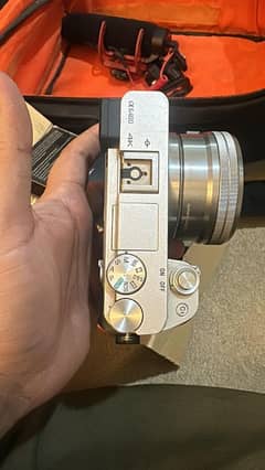 Sony A6400