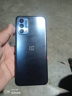 Ram/Memory 4/64. charger box bhi hai sath.
