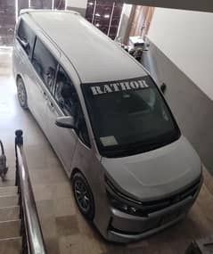 Toyota Voxy 2015