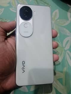 mint condition 8 gb 256 gb only 6 month use 6 month warranty left