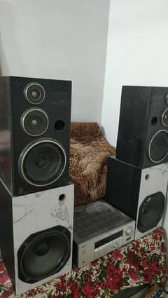 yamaha  ax V457  110v amplifier dts with 4 speakers