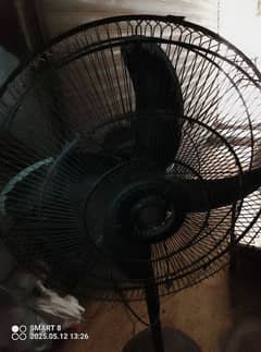 royal fan good conditio