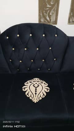 6 seater navy blue velvet sofa set with center table.