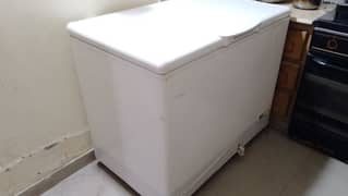HAIER DEEP FREEZER WHITE