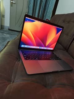 MacBook Pro 2017 i7 16GB/512GB