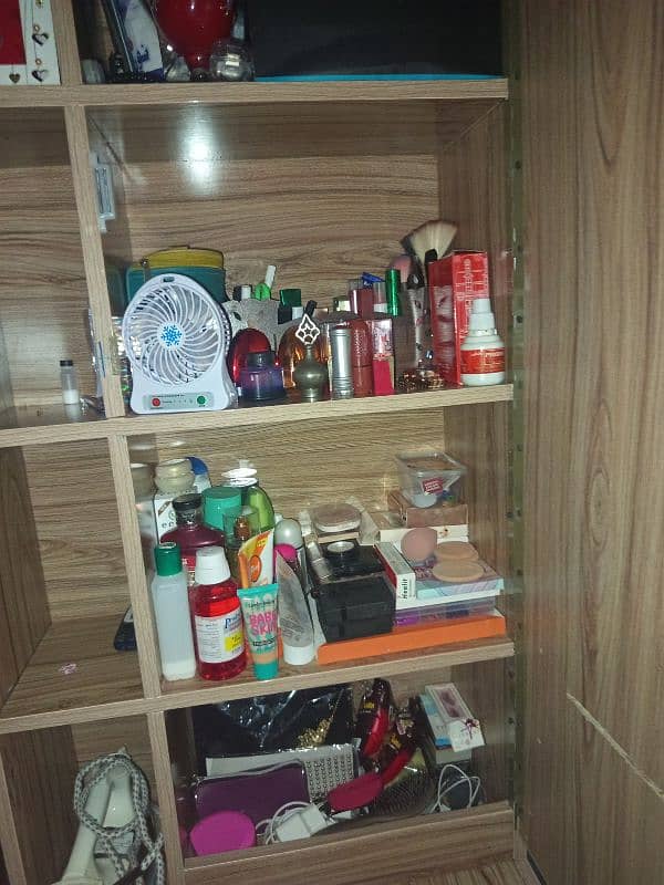 dressing table with drazz 2