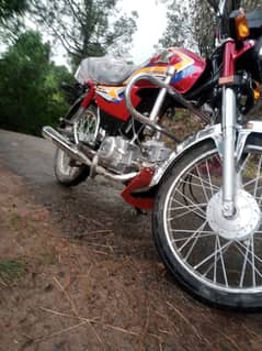 Honda CD 70 2025