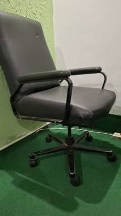 office chair and table for sale