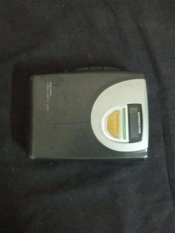 Walkman Philips Model AQ6463/00 Branded 0