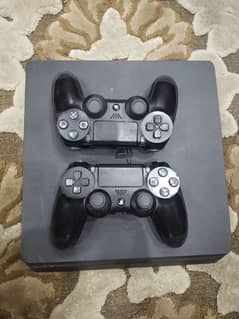 ps4 used with original controller and one controller extra with games