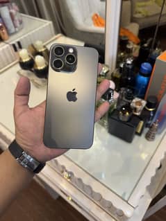iPhone 15 pro max 256gb factory unlock non pta bettry halt/98 only kit