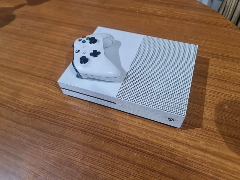 Xbox One S 0