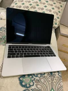 Macbook Pro 2019 16gb 250gb