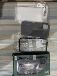 4 IPHONE 11 PREMIUM CASES